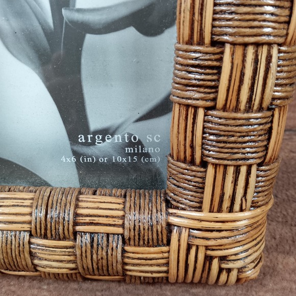 Argento SC Milano Rattan Wicker Picture Frame 4x6 Photo Tabletop - Picture 2 of 3